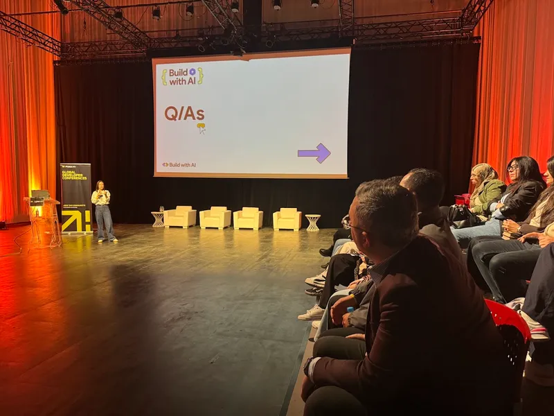 Audience watching Eya Laouini's talk about Vortex AI during its Q&A session