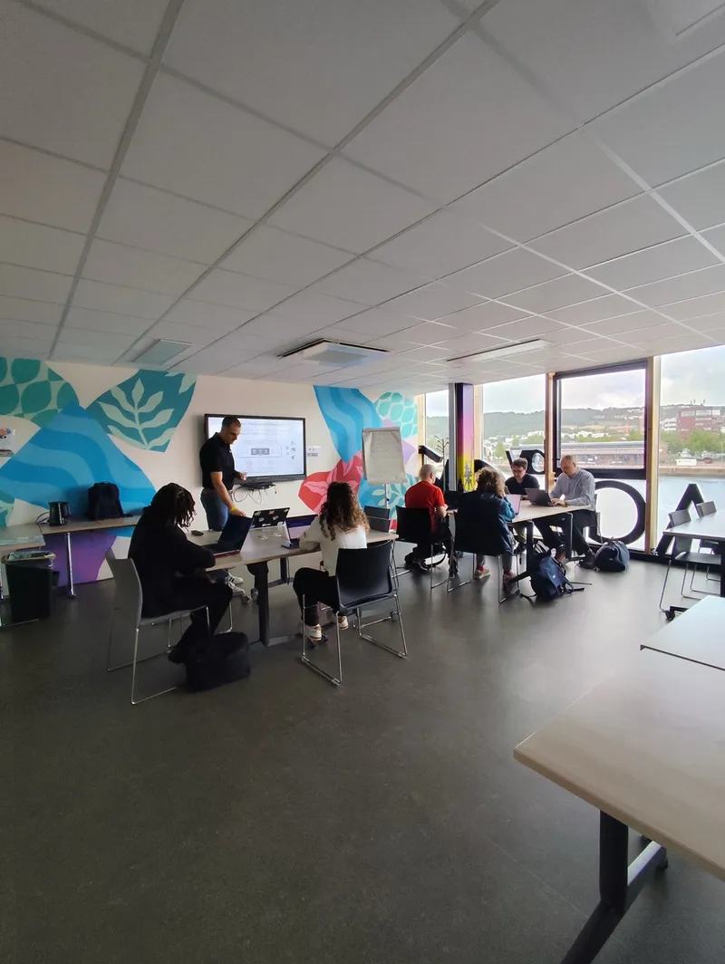 Frédéric leading a hands-on workshop on application observability with OpenTelemetry